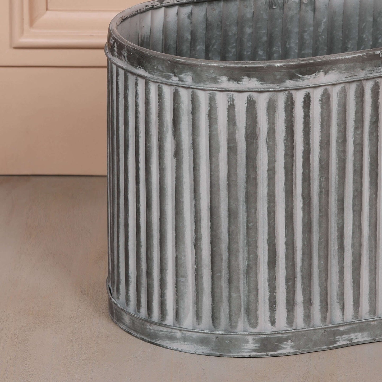 Ribbed Metal Planter - Large