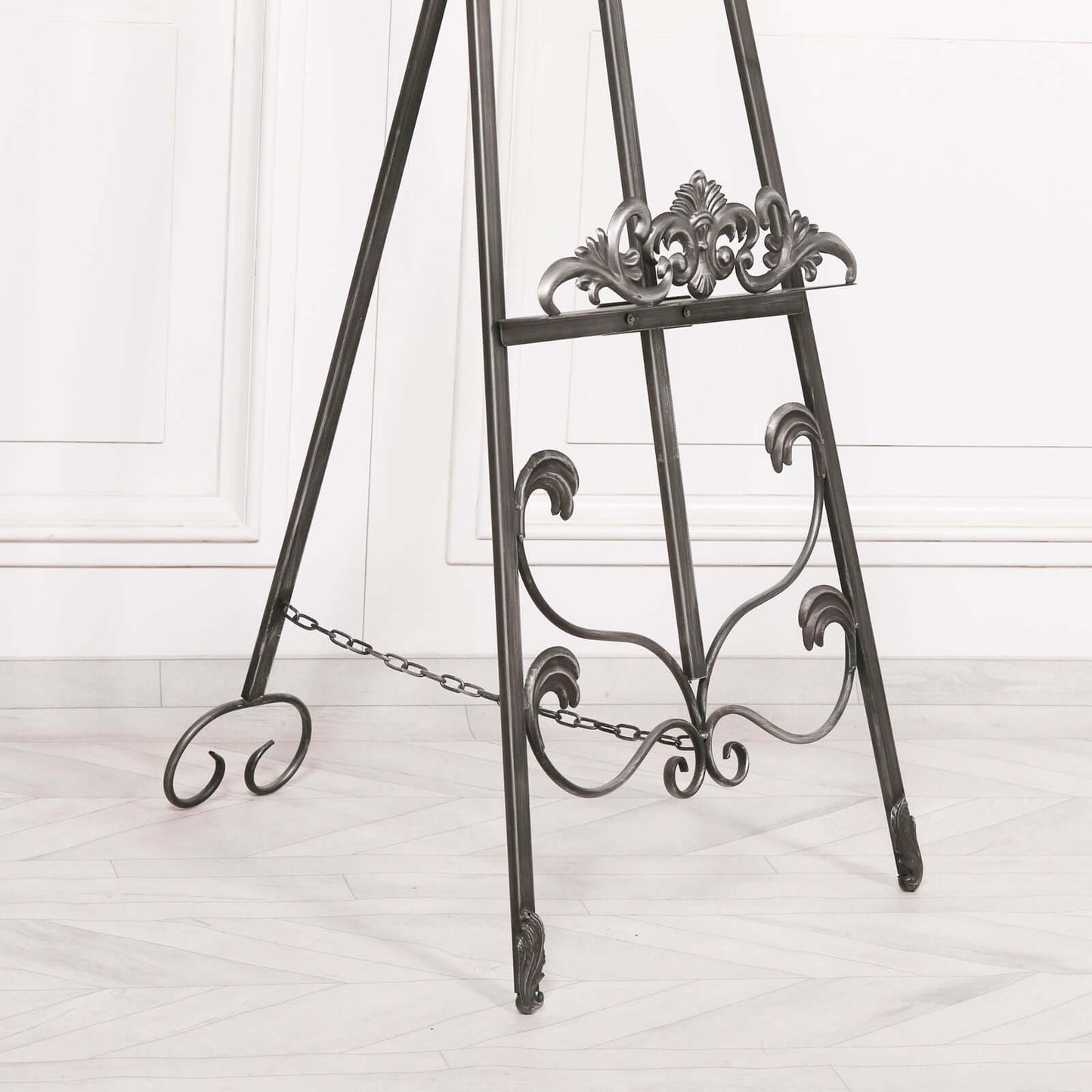 Antiqued Silver Metal Easel 165cm